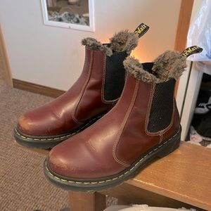 Maroon Doc Marten’s size 8!!!
